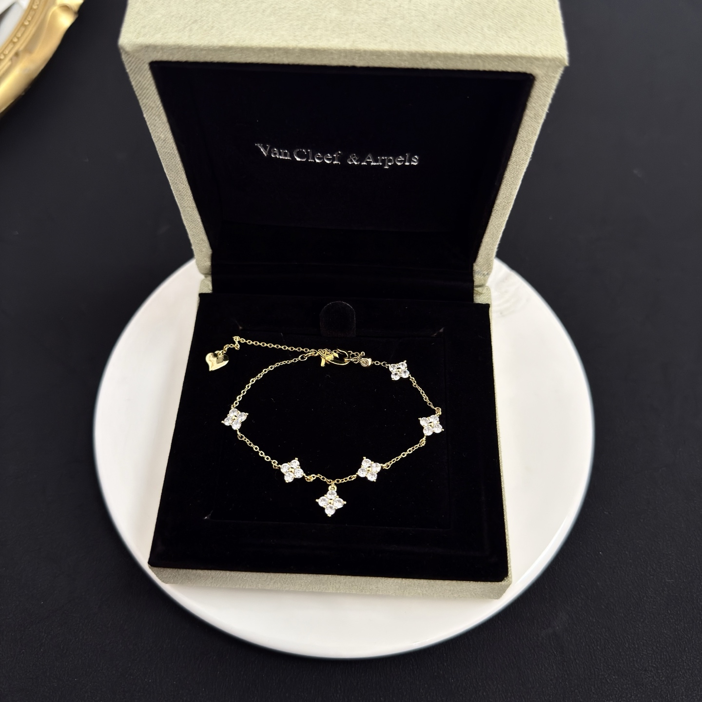 Van Cleef Arpels Alhambra bracelet yellow gold clear diamond 17cm
