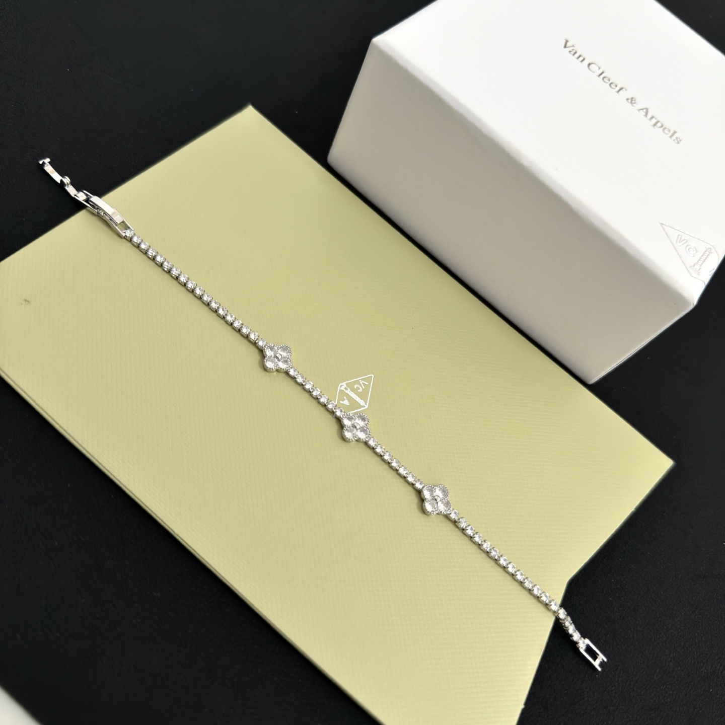 Van Cleef Arpels Alhambra bracelet white gold diamond 17cm