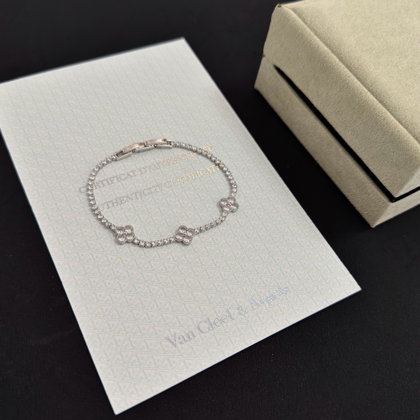 Van Cleef Arpels Alhambra bracelet white gold diamond 17cm