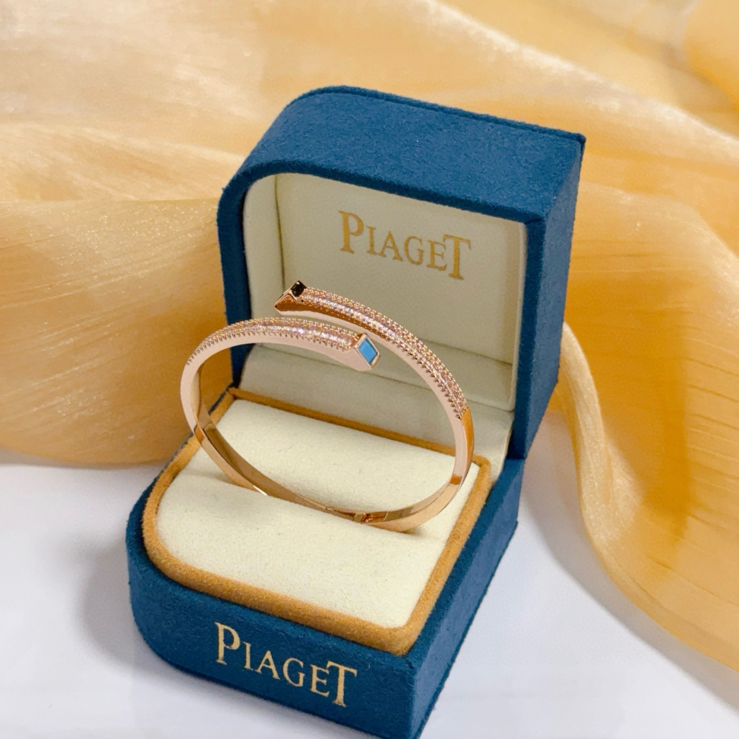 Piaget Possession bracelet rose gold clear diamond turquoise 17cm inner circumference