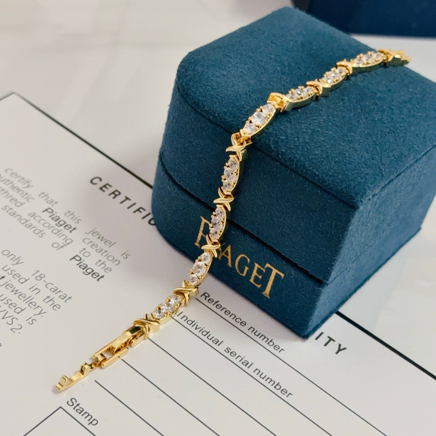 Piaget X Link Diamond Bracelet bracelet Yellow gold with clear white diamonds 18cm