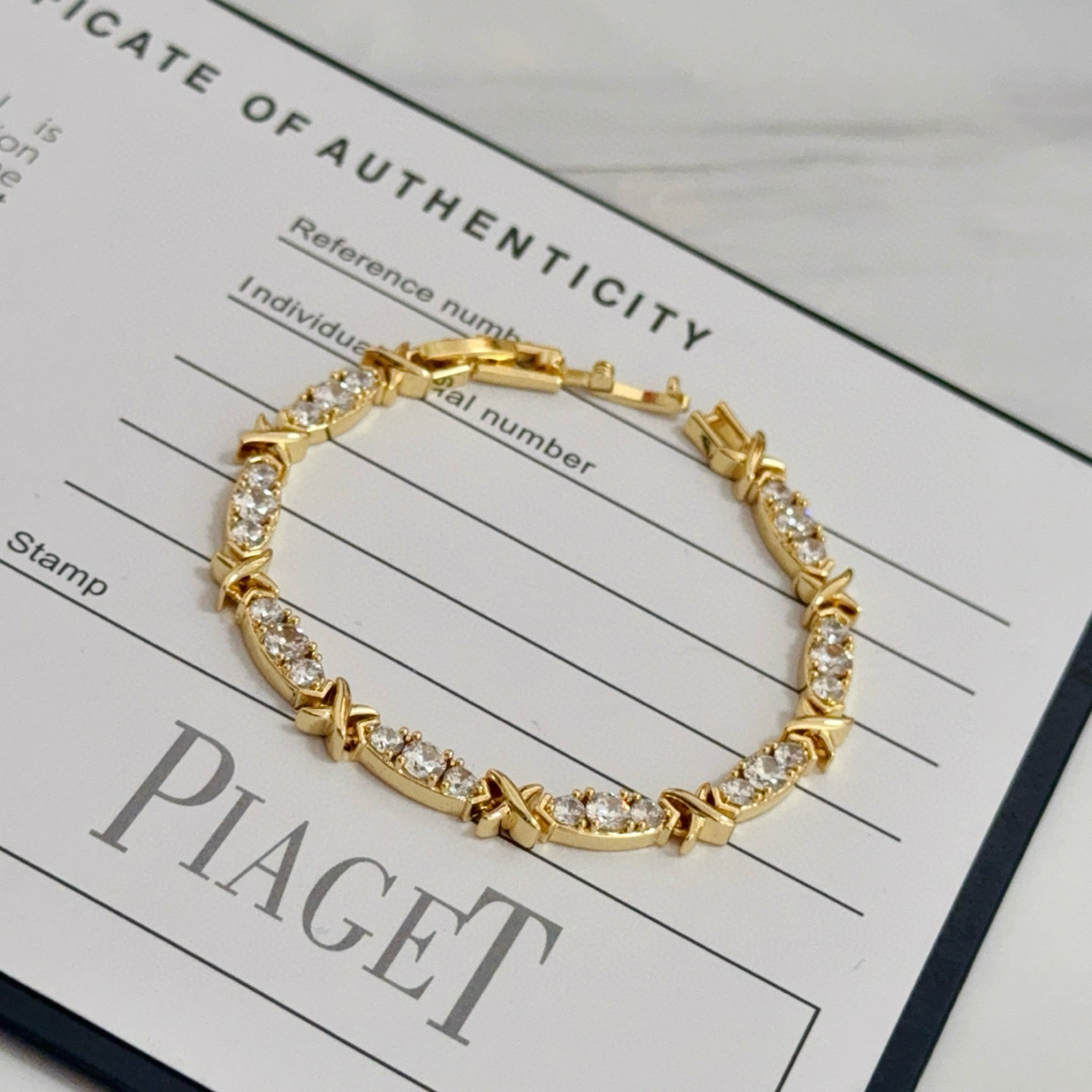 Piaget X Link Diamond Bracelet bracelet Yellow gold with clear white diamonds 18cm