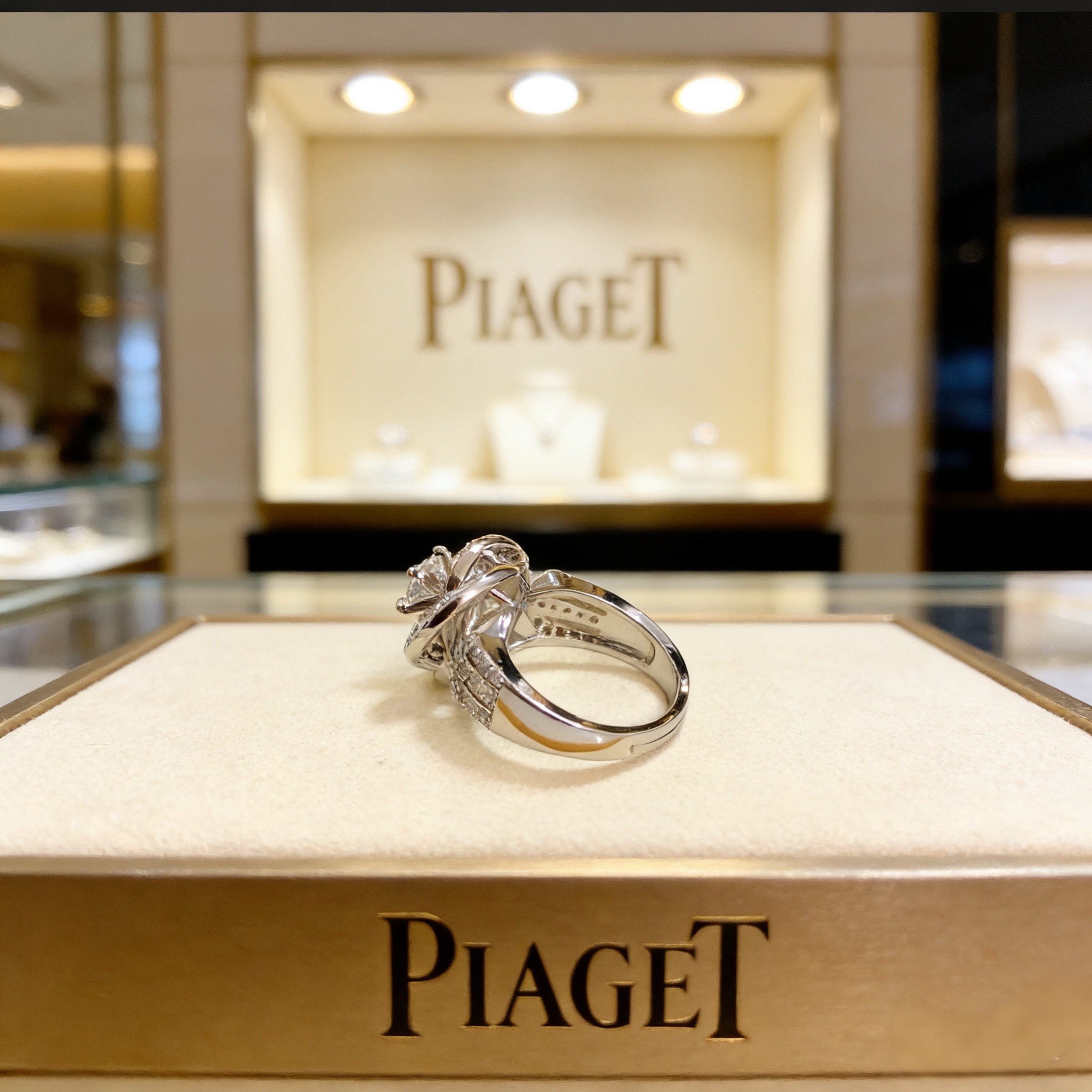 Piaget Possession ring 18k white gold clear diamond 52