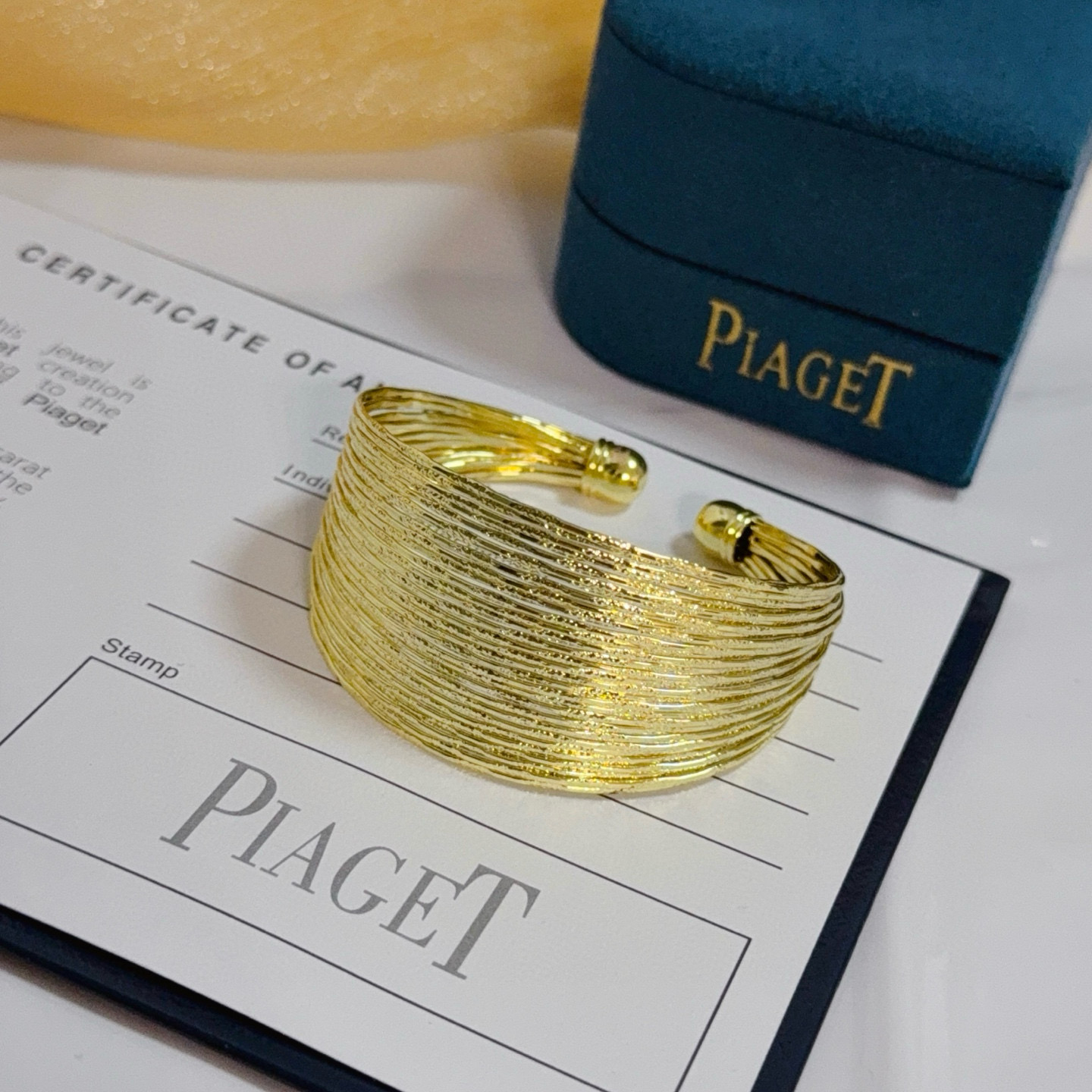 Piaget Multi-wire Cuff bracelet yellow gold 17cm inner circumference