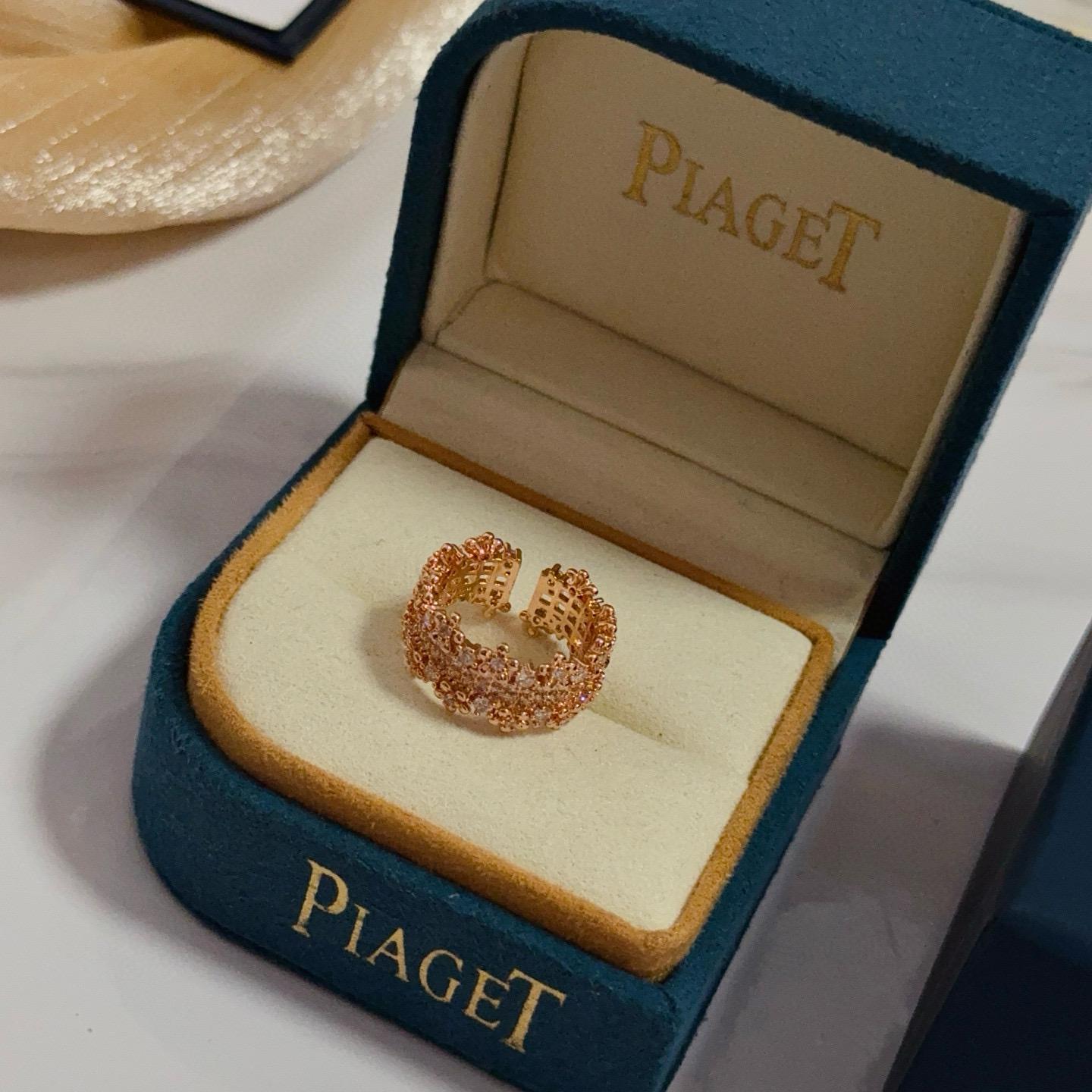 Piaget Sunlight Escape ring rose gold with clear diamond pave adjustable open band
