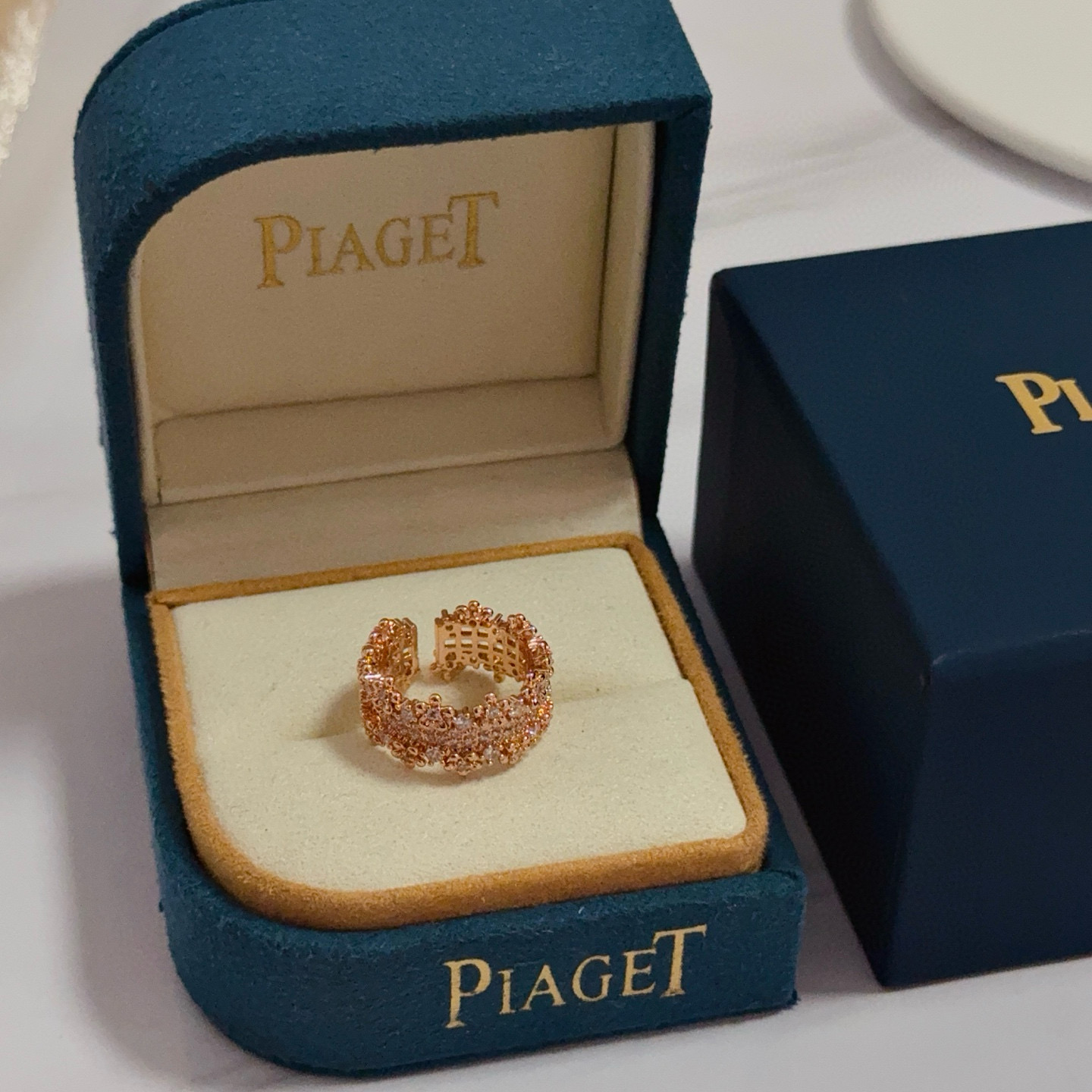Piaget Sunlight Escape ring rose gold with clear diamond pave adjustable open band
