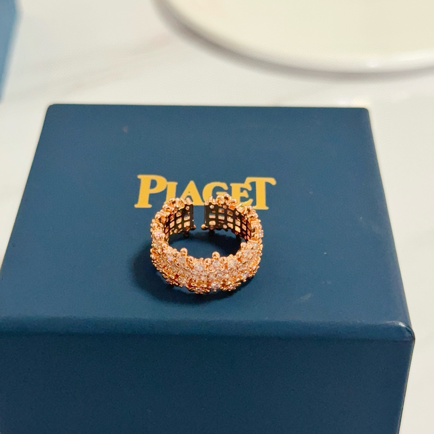 Piaget Sunlight Escape ring rose gold with clear diamond pave adjustable open band