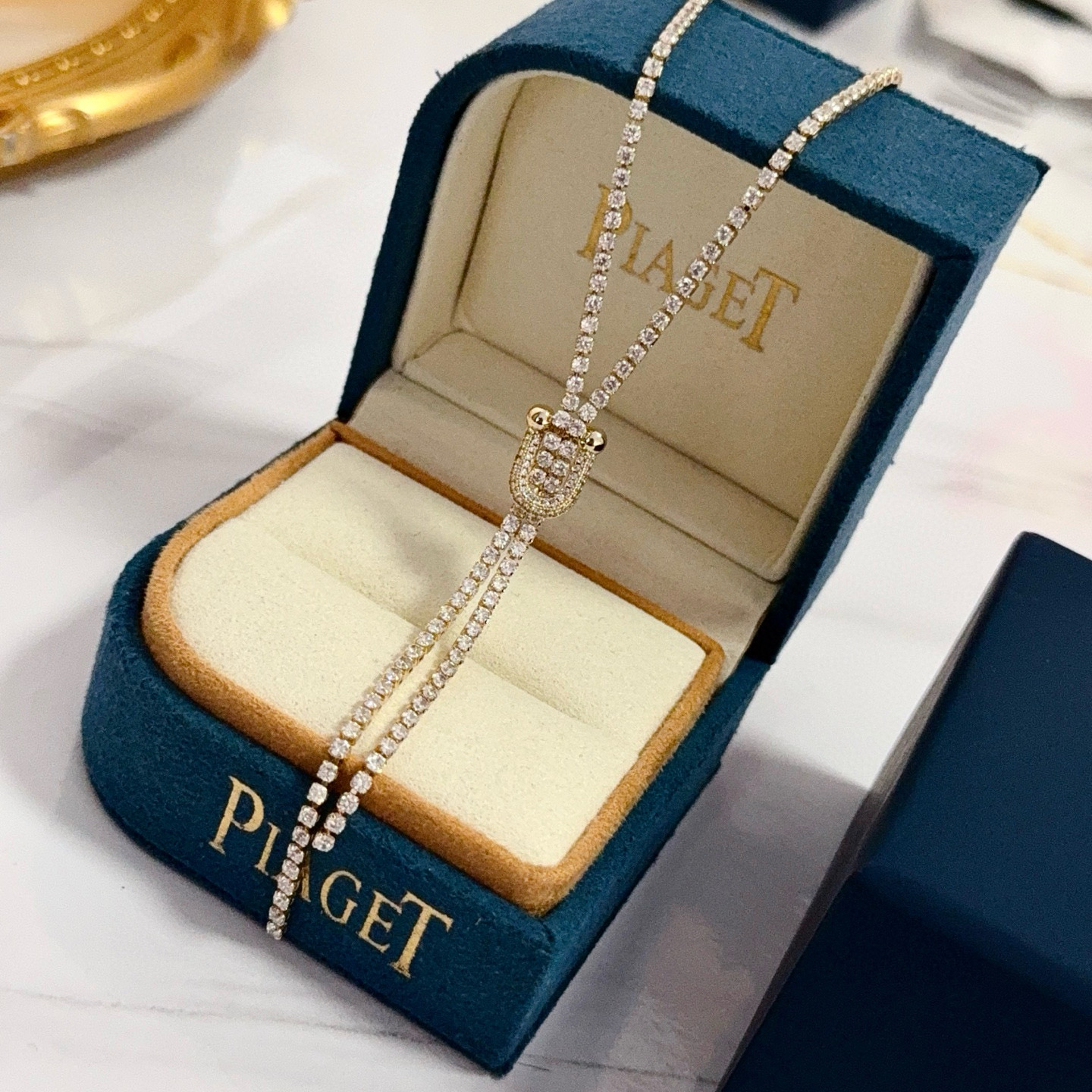 Piaget Possession Y-shaped Lariat Necklace necklace 18k yellow gold with clear diamond pave 42cm
