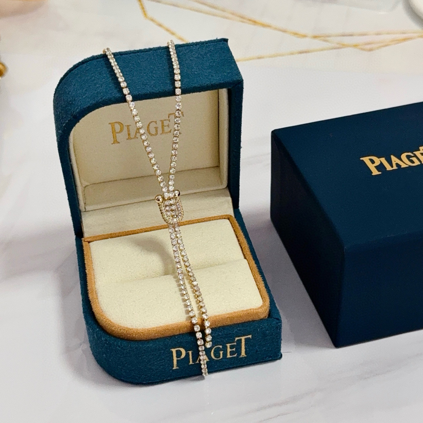Piaget Possession Y-shaped Lariat Necklace necklace 18k yellow gold with clear diamond pave 42cm