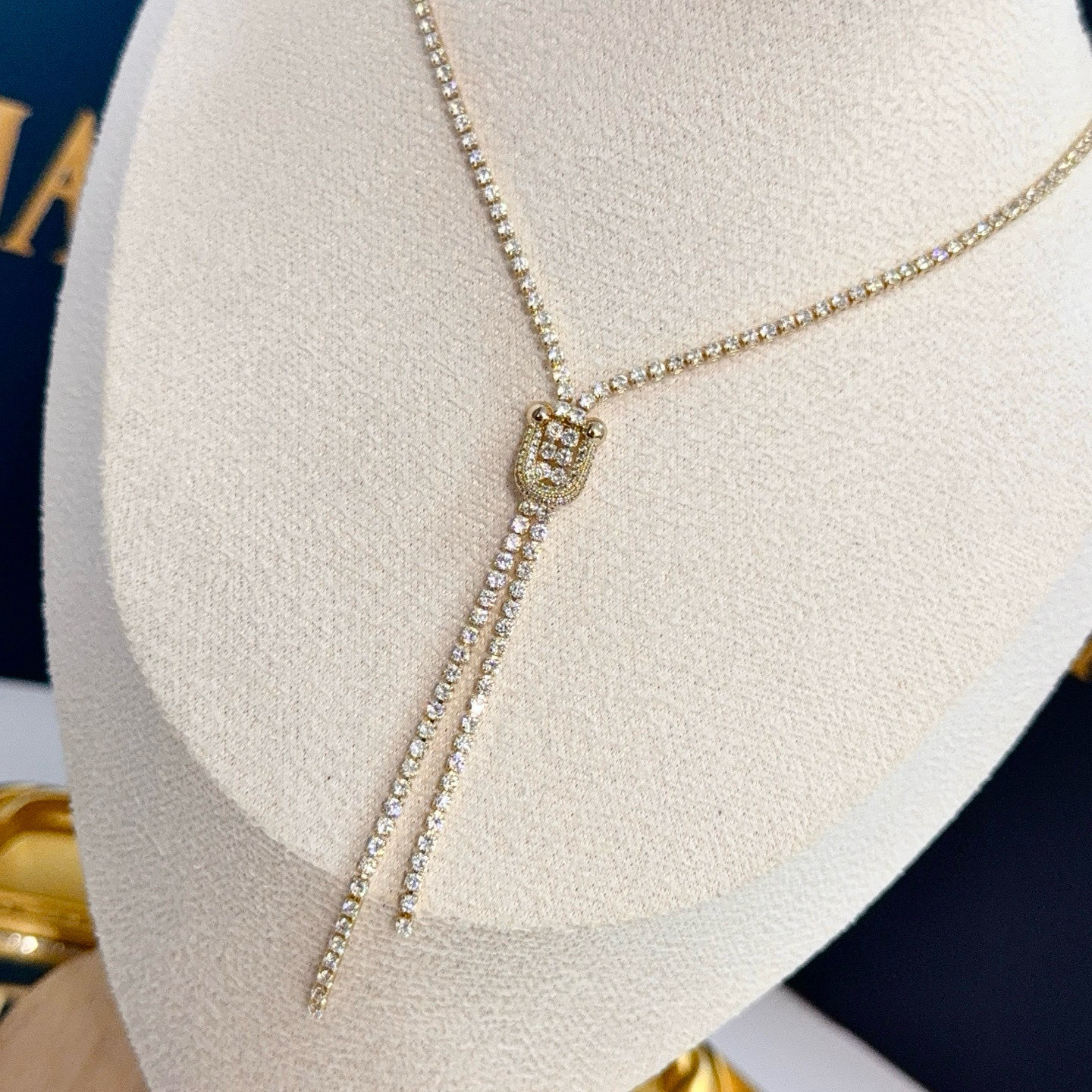 Piaget Possession Y-shaped Lariat Necklace necklace 18k yellow gold with clear diamond pave 42cm