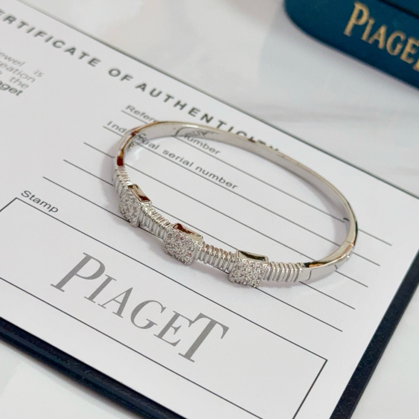 Piaget Possession bracelet silver-toned white gold with clear pave diamonds 17cm inner circumference