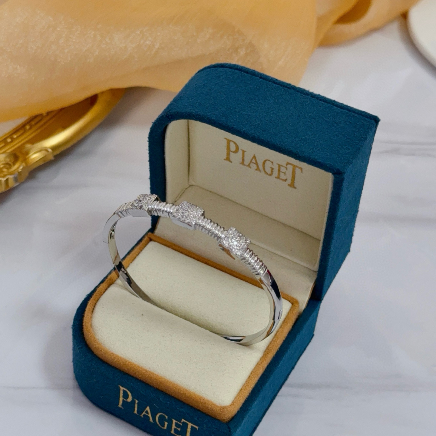 Piaget Possession bracelet silver-toned white gold with clear pave diamonds 17cm inner circumference