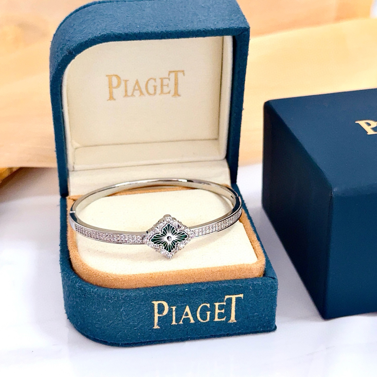 Bracciale Piaget Rose metallo argentato diamanti trasparenti smalto verde scuro 17 cm