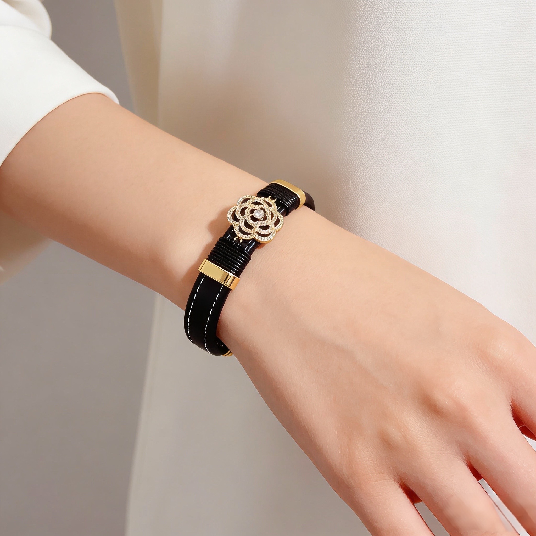 Piaget Rose bracelet Yellow gold black leather clear diamond 17cm