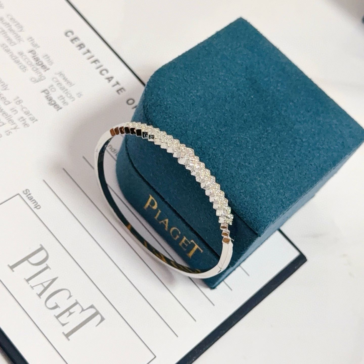 Piaget Possession bracelet 18k white gold with clear pave diamonds 17cm inner circumference