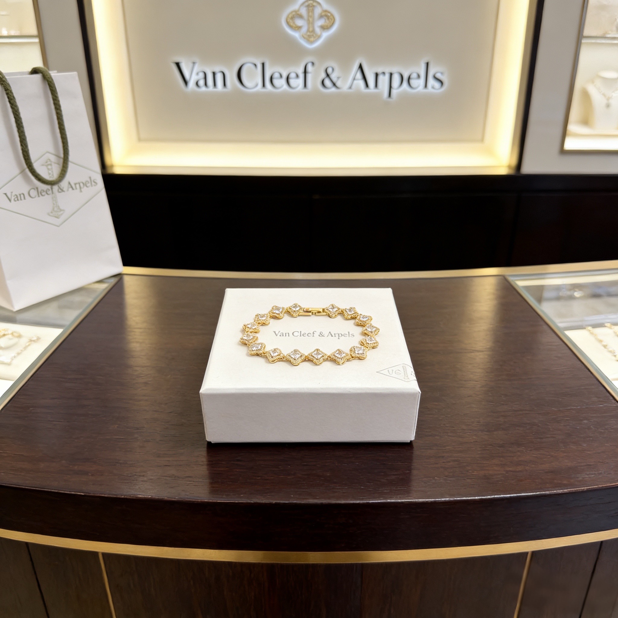 Van Cleef Arpels Alhambra bracelet yellow gold with clear faceted gemstones 18cm