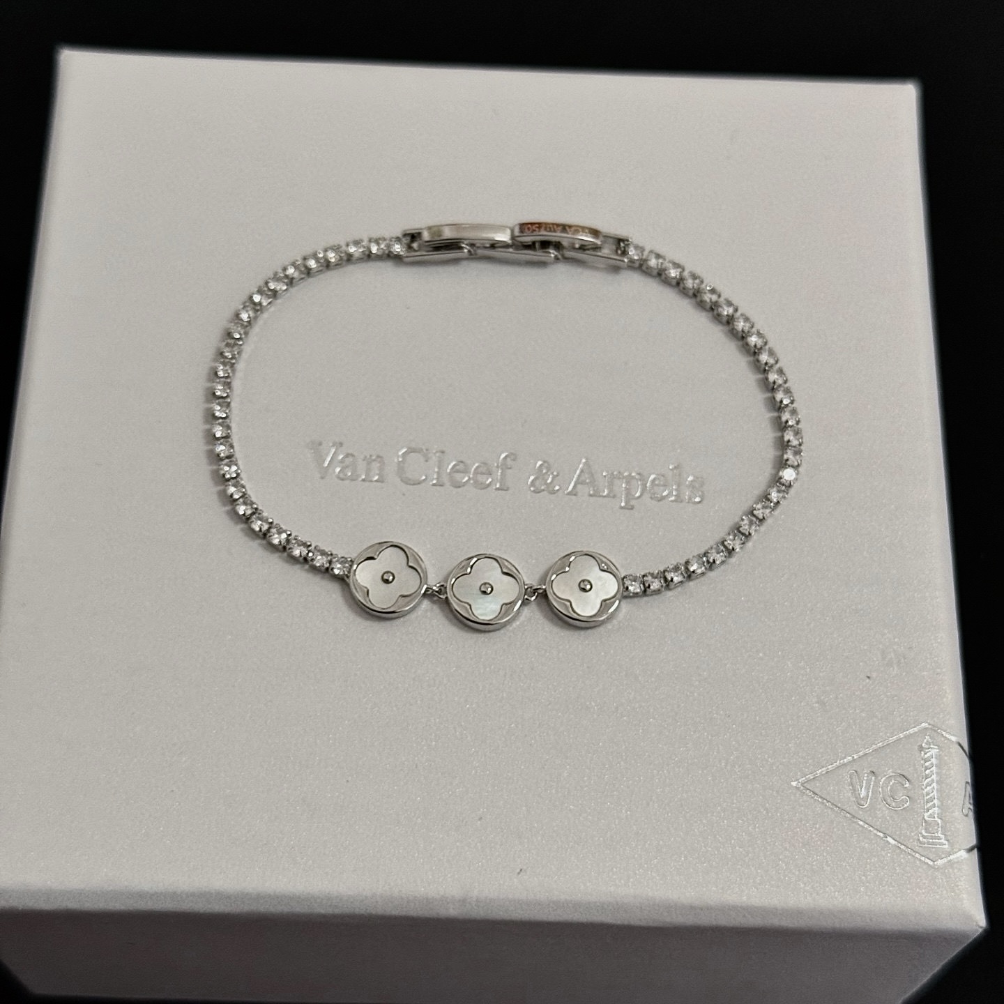 Van Cleef Arpels Alhambra bracelet silver-toned white gold white mother-of-pearl clear diamonds 17cm