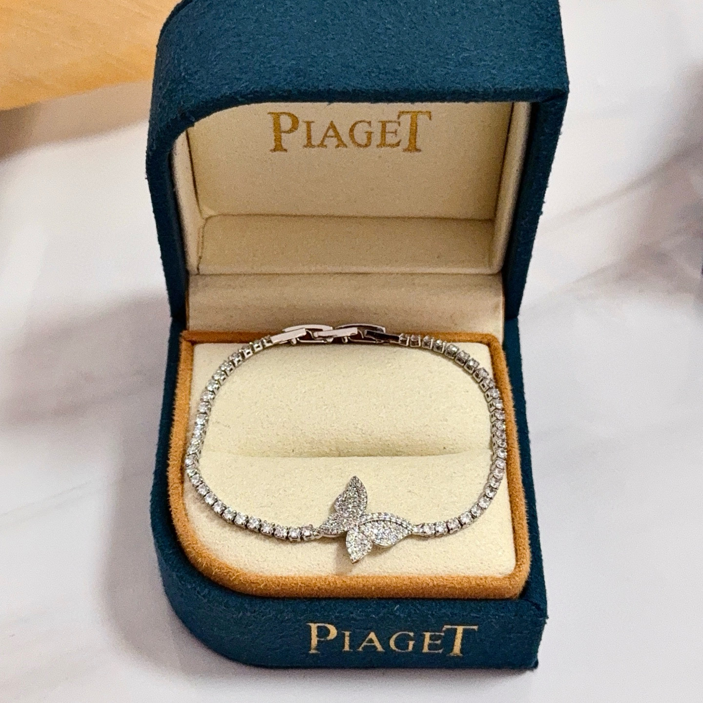 Piaget Butterfly Diamond Tennis Bracelet bracelet White gold with clear diamonds 17cm