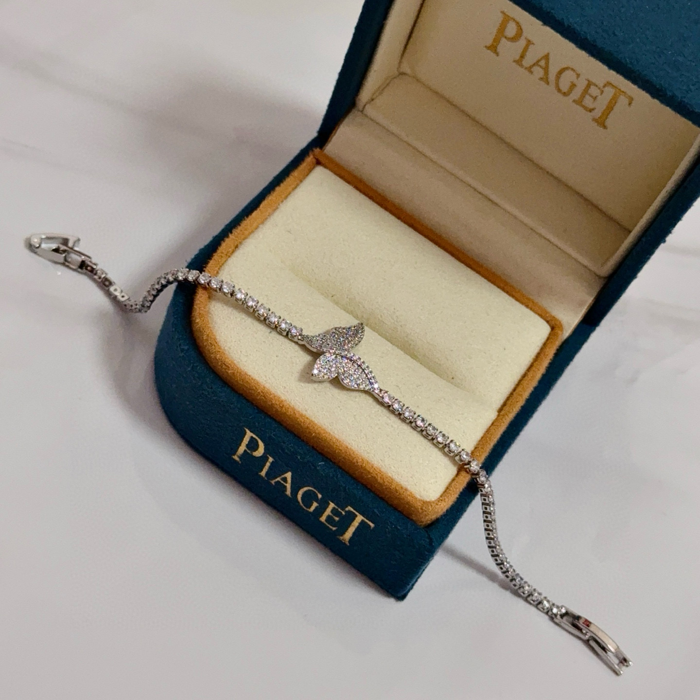 Piaget Butterfly Diamond Tennis Bracelet bracelet White gold with clear diamonds 17cm