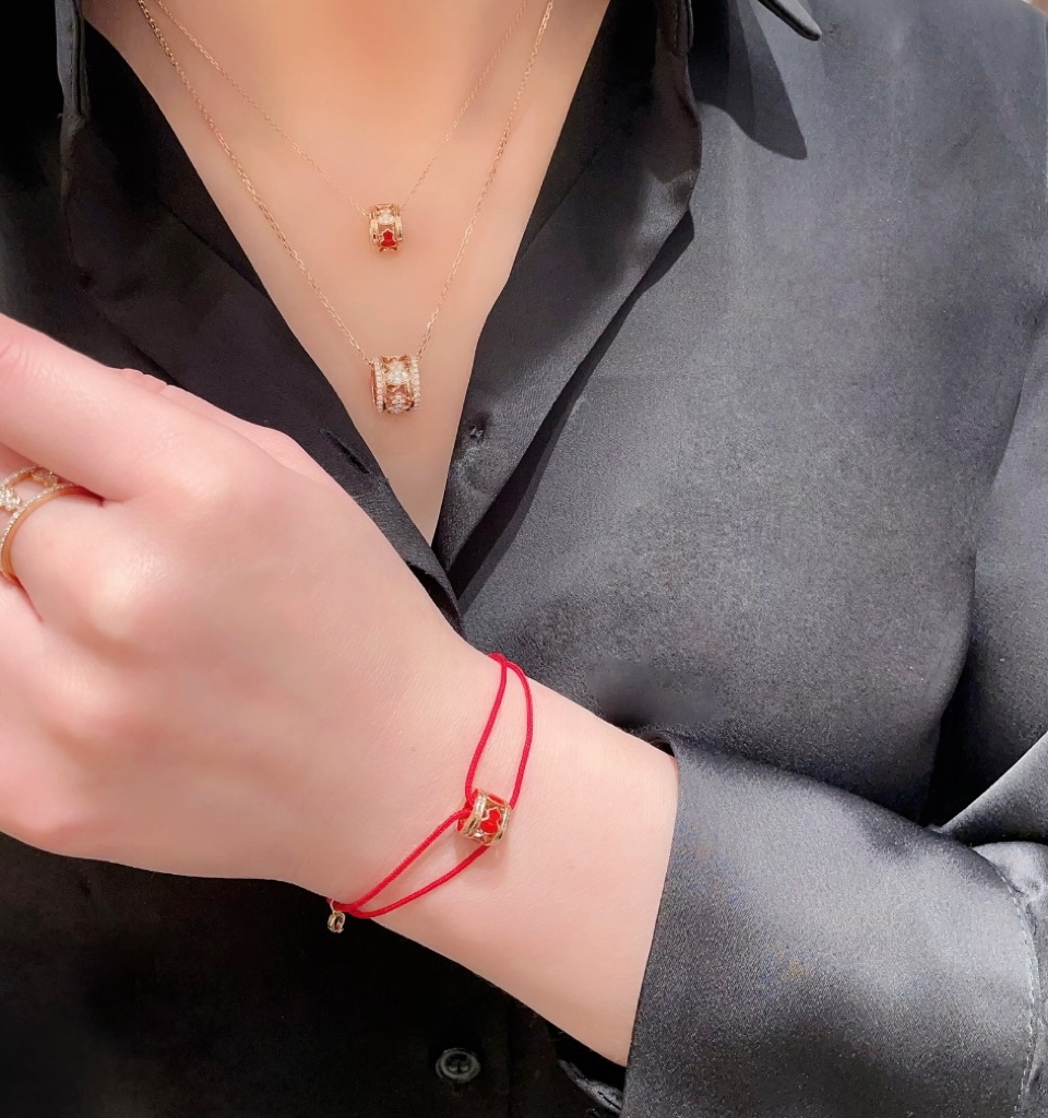 Qeelin Wulu bracelet rose gold red enamel clear diamond red cord adjustable