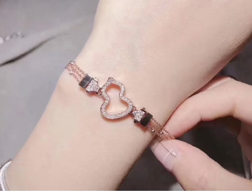 Qeelin Wulu bracelet 18K rose gold with clear diamond pave 17cm