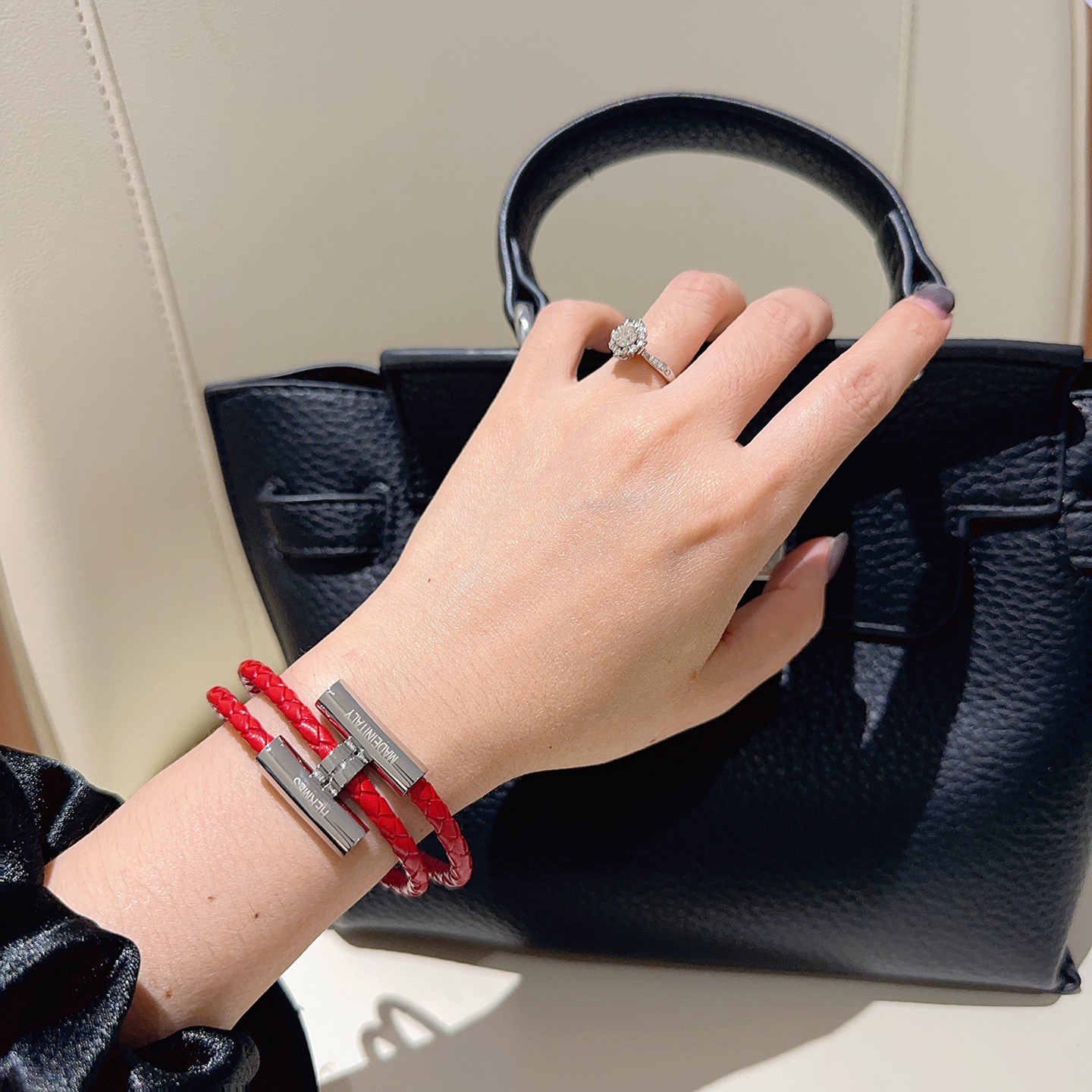 Bracciale Hermes Tournis Tresse Pelle intrecciata rossa Hardware in metallo argentato placcato palladio T2 38 cm doppio giro