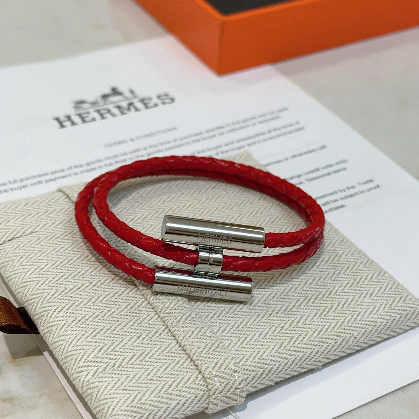 Bracciale Hermes Tournis Tresse Pelle intrecciata rossa Hardware in metallo argentato placcato palladio T2 38 cm doppio giro