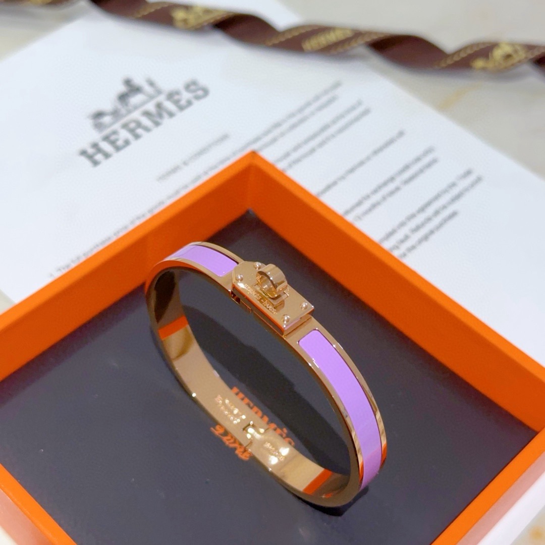 Bracciale Hermes Kelly in metallo oro rosa con smalto viola lavanda PM