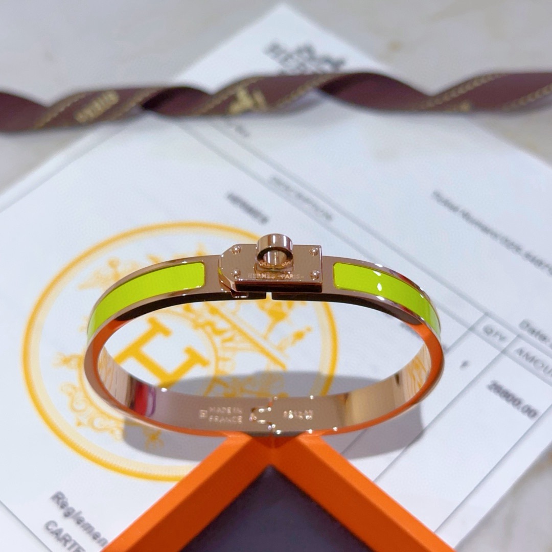 Bracciale Hermes Mini Clic Kelly Metallo oro rosa con smalto giallo lime PM