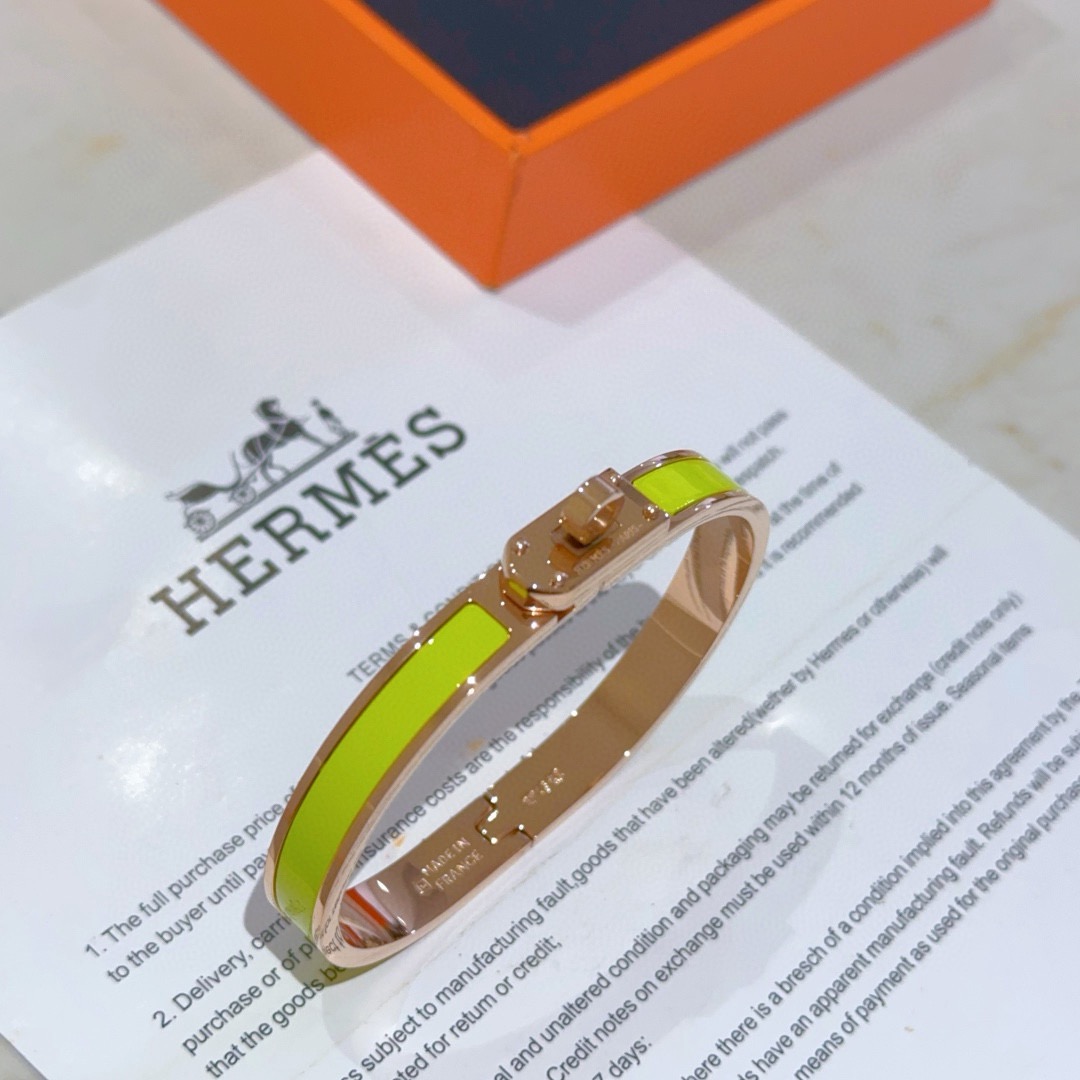 Bracciale Hermes Mini Clic Kelly Metallo oro rosa con smalto giallo lime PM