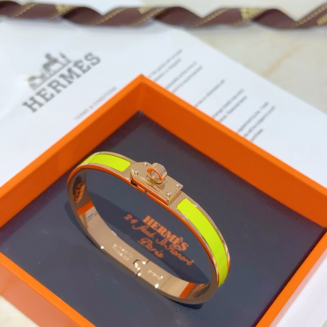 Bracciale Hermes Mini Clic Kelly Metallo oro rosa con smalto giallo lime PM