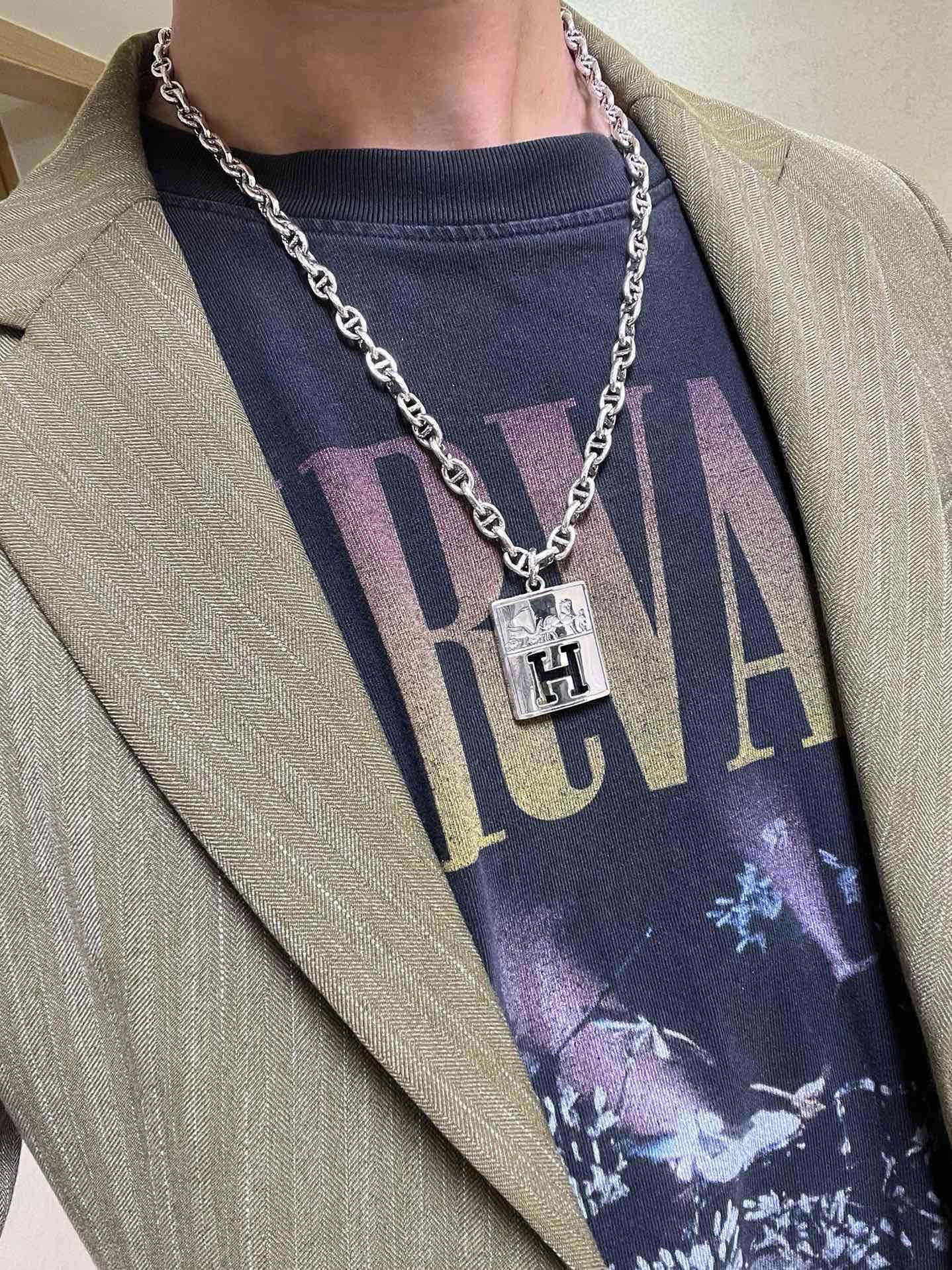 Collana Hermes Chaine d Ancre H Square con pendente in metallo color argento invecchiato 60 cm