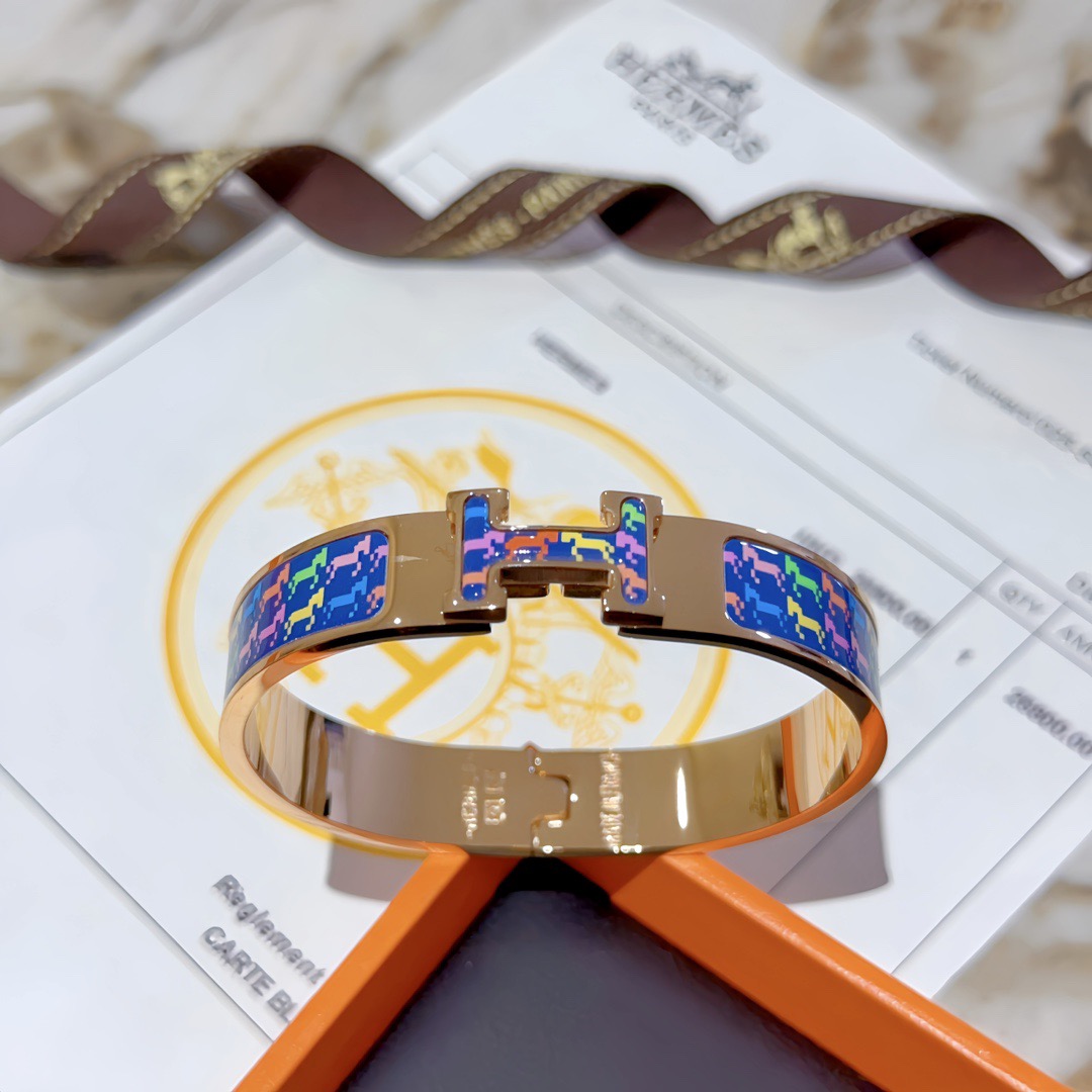 Bracciale Hermes Clic H Pop Horse Metallo placcato oro rosa con smalto blu con stampa cavallo multicolore PM