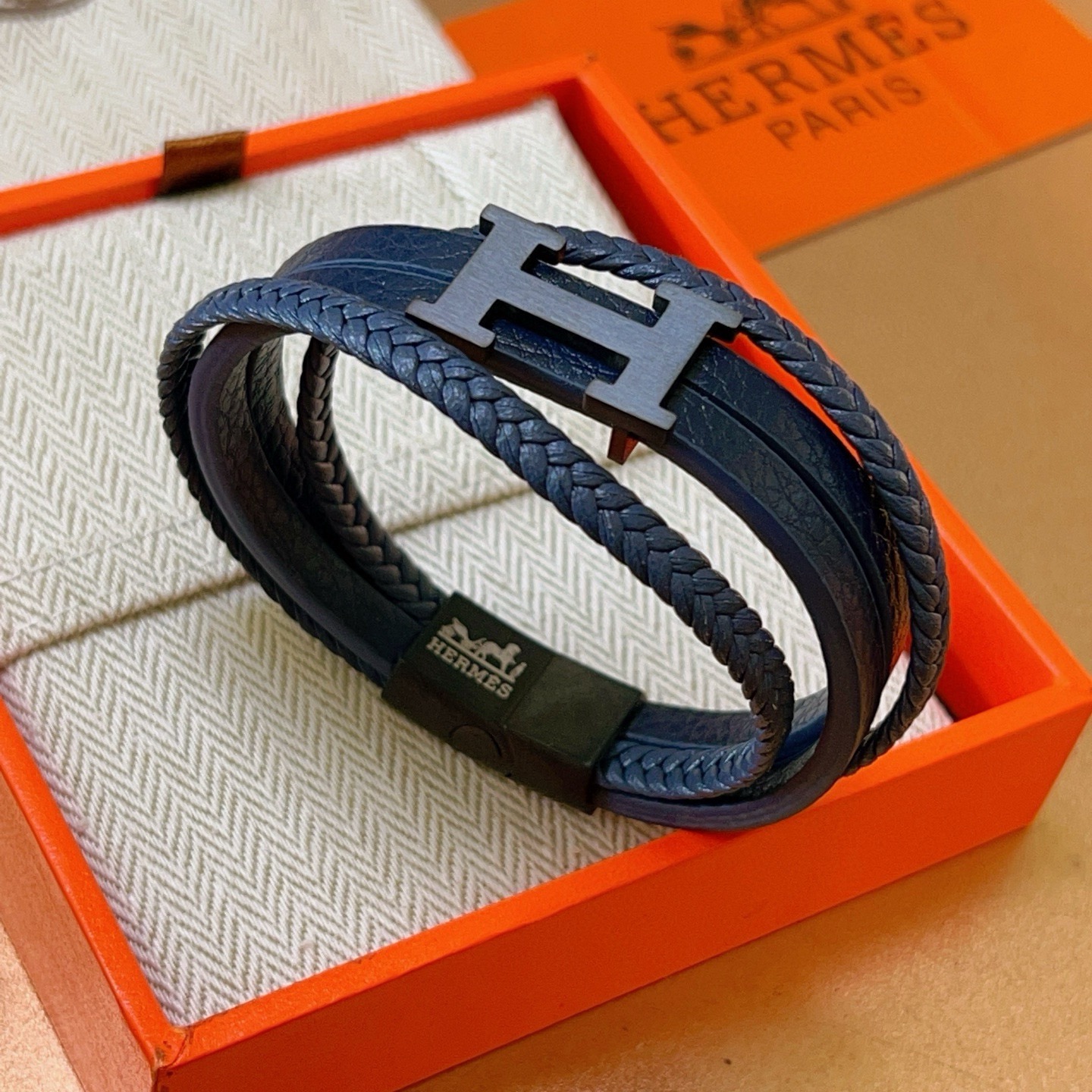 Bracciale Hermes New H metallo nero opaco pelle blu navy 19 cm