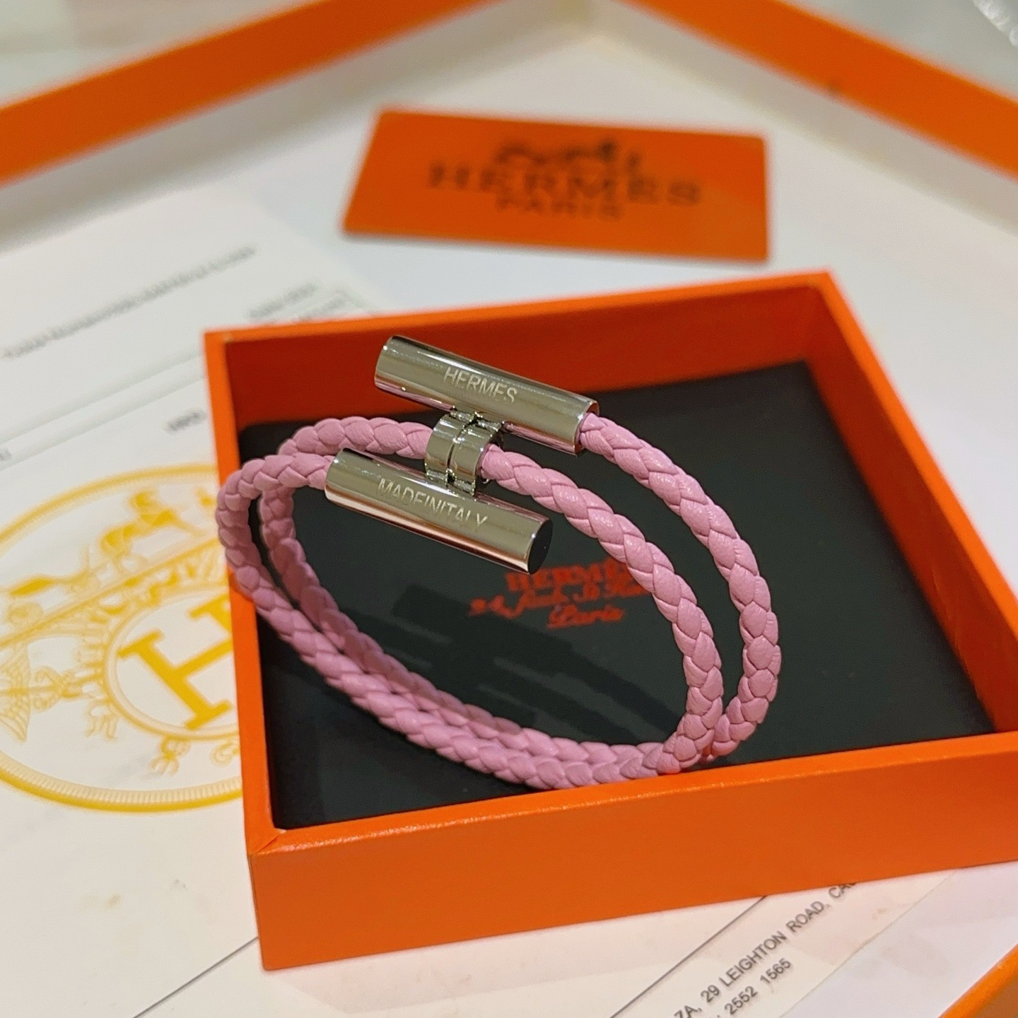 Bracciale Hermes Tournis Tresse Pelle intrecciata rosa chiaro con hardware in metallo color argento palladio T2
