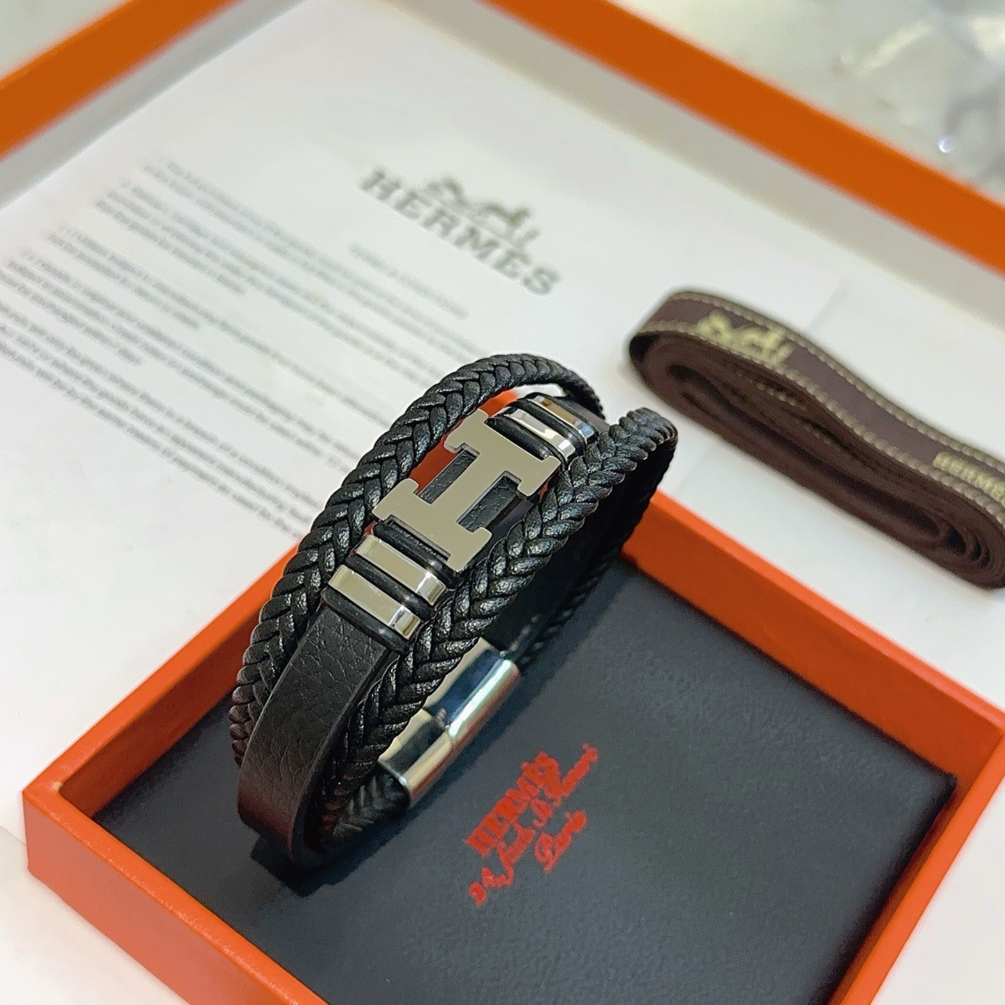 Bracciale Hermes New Anger Forest H Logo Bracciale in pelle intrecciata Pelle intrecciata nera Hardware in metallo placcato palladio argentato 19 cm