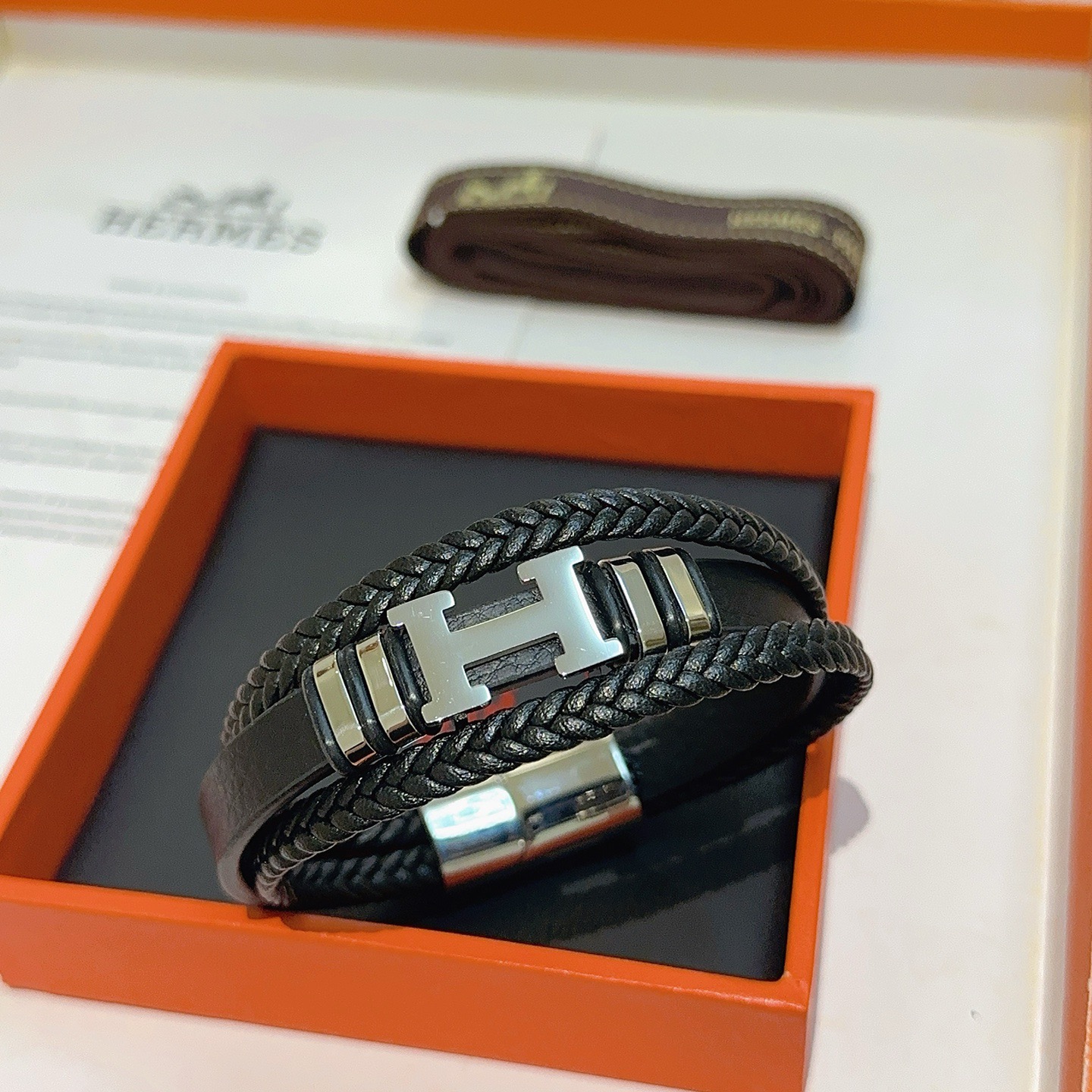 Bracciale Hermes New Anger Forest H Logo Bracciale in pelle intrecciata Pelle intrecciata nera Hardware in metallo placcato palladio argentato 19 cm
