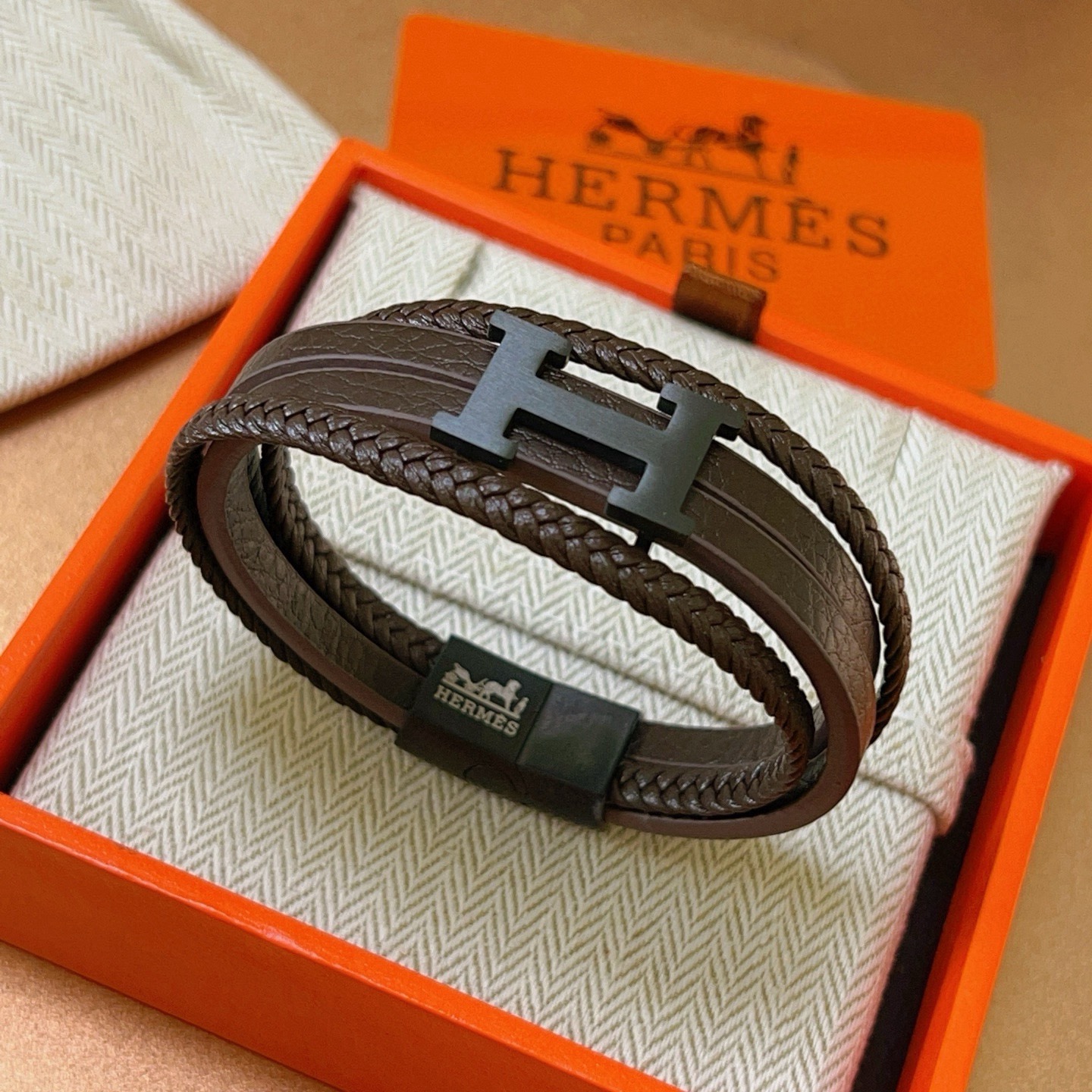 Pulseira Hermes H couro preto fosco metal marrom escuro 19 cm