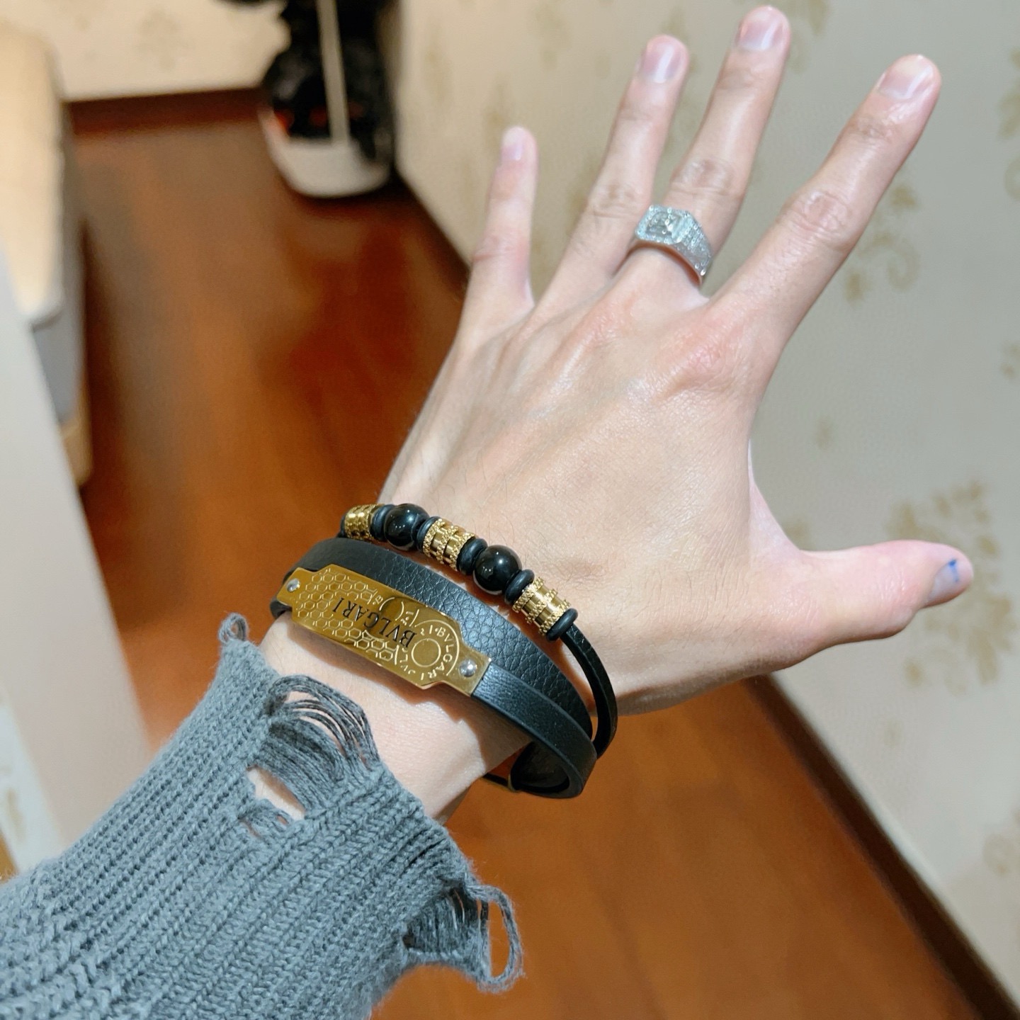 Bracciale Bvlgari Serpenti Metallo color oro pelle nera perline onice nero 19 cm