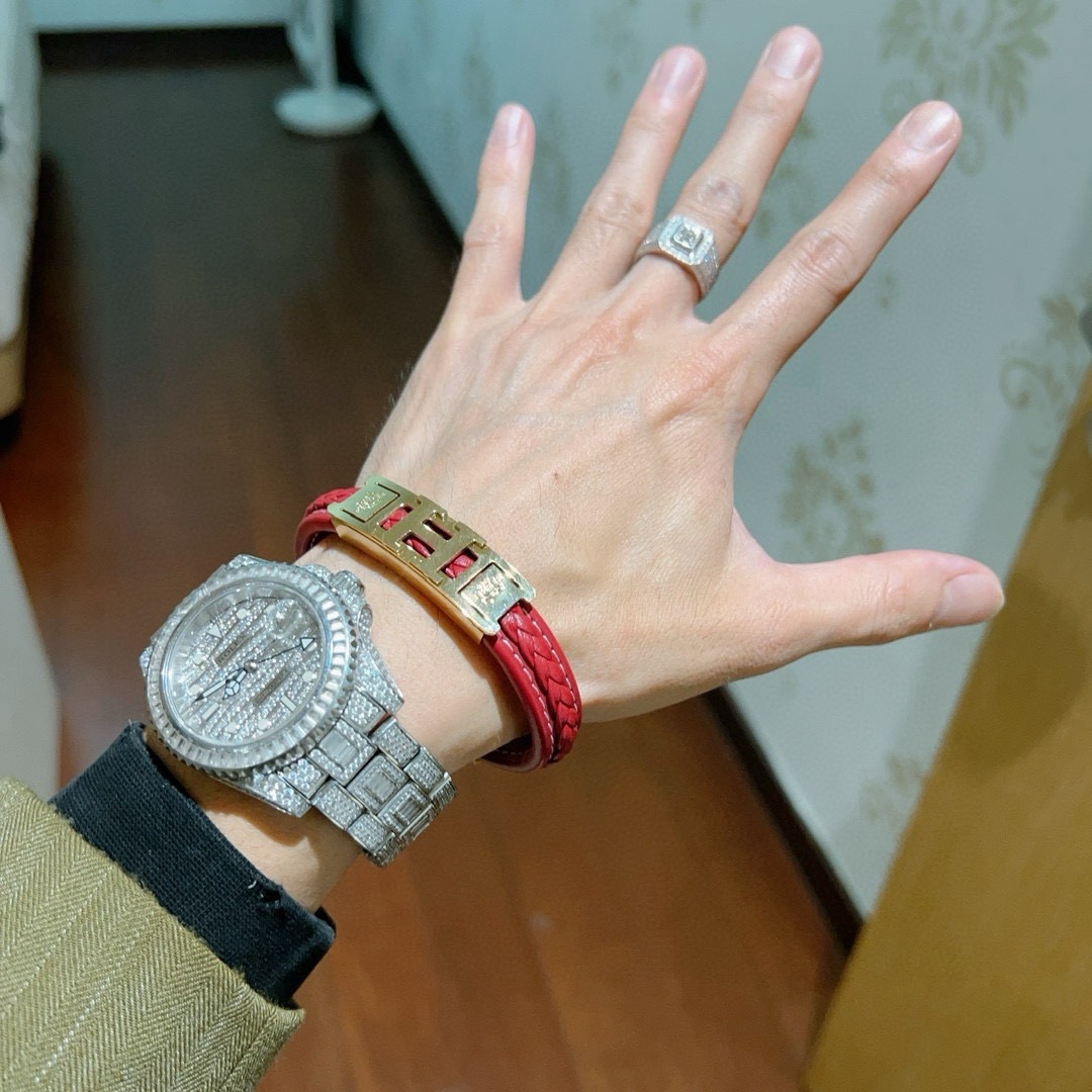 Bracciale Hermes serie H Metallo placcato oro pelle intrecciata rossa T2