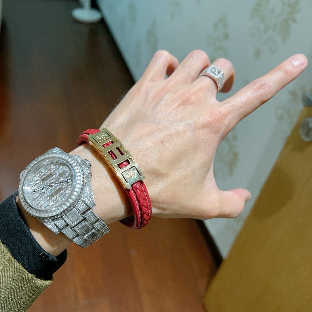 Bracciale Hermes serie H Metallo placcato oro pelle intrecciata rossa T2