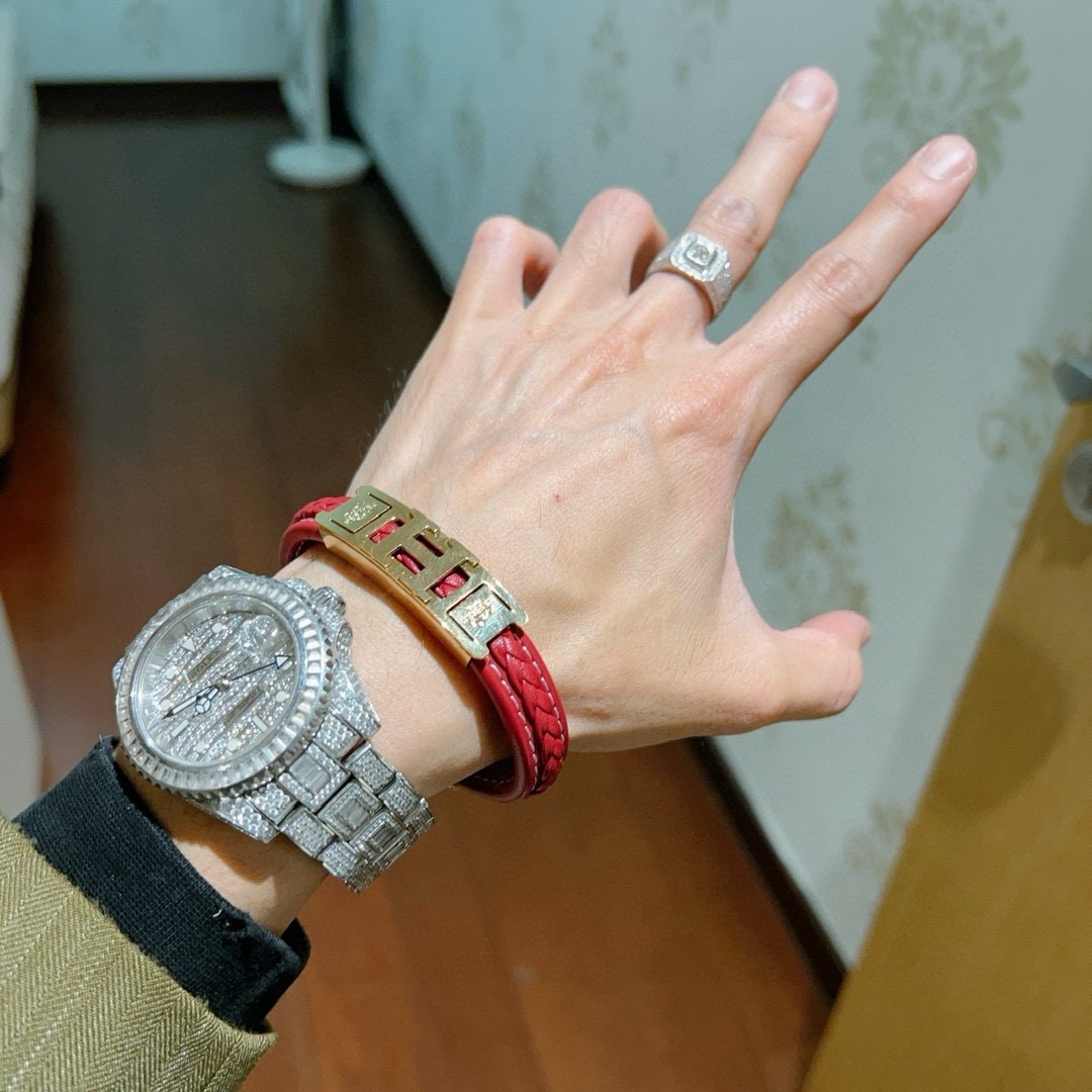 Bracciale Hermes serie H Metallo placcato oro pelle intrecciata rossa T2
