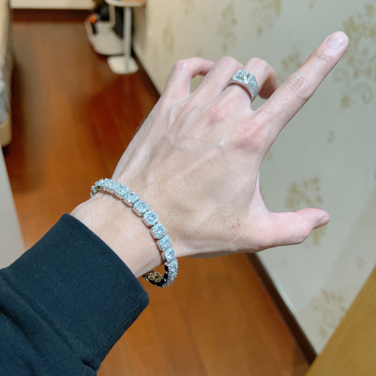 Bvlgari DIVAS DREAM bracelet 18k white gold clear diamond 17cm