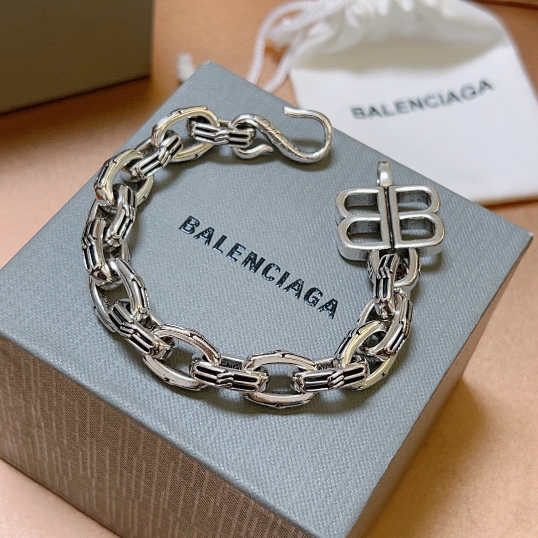 Luxury necklace 24cm