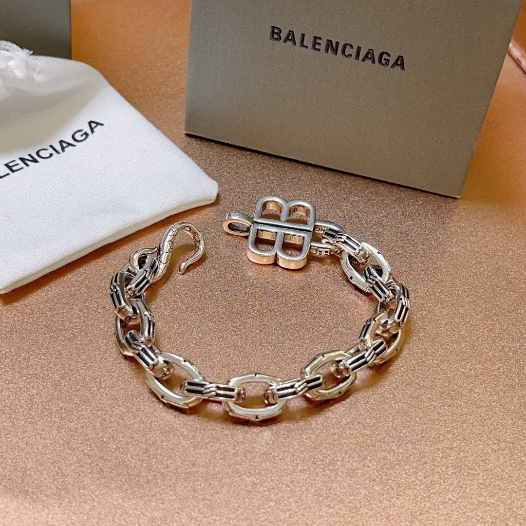 Luxury necklace 24cm