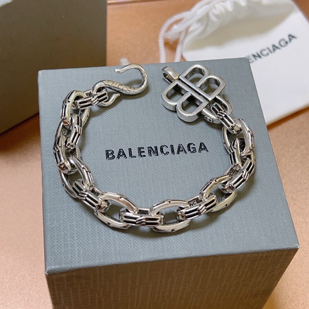 Luxury necklace 24cm