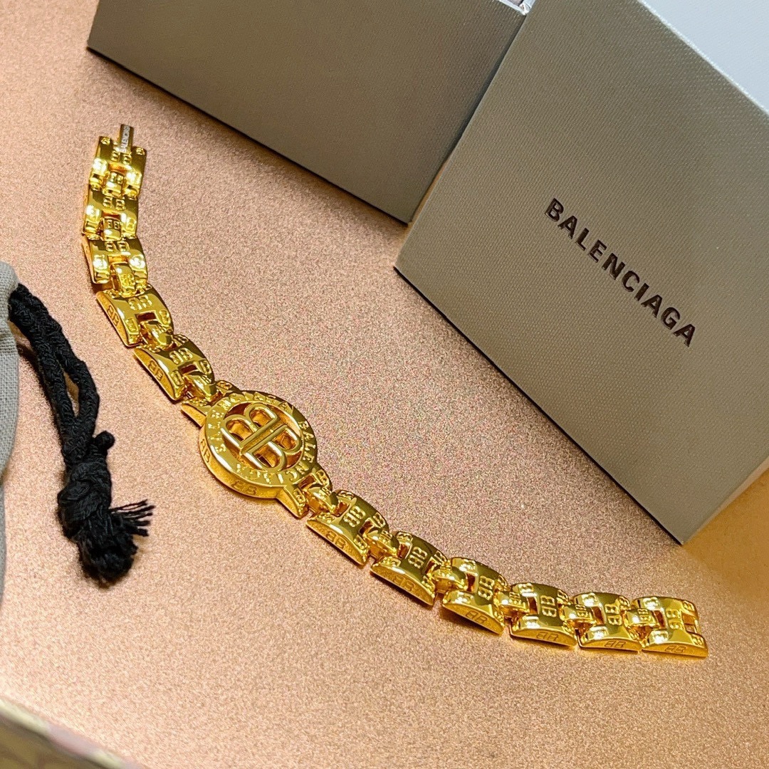 Luxury necklace 24cm