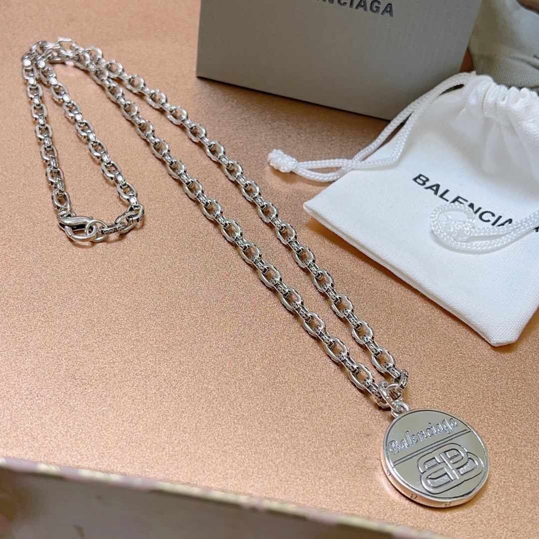 Luxury necklace