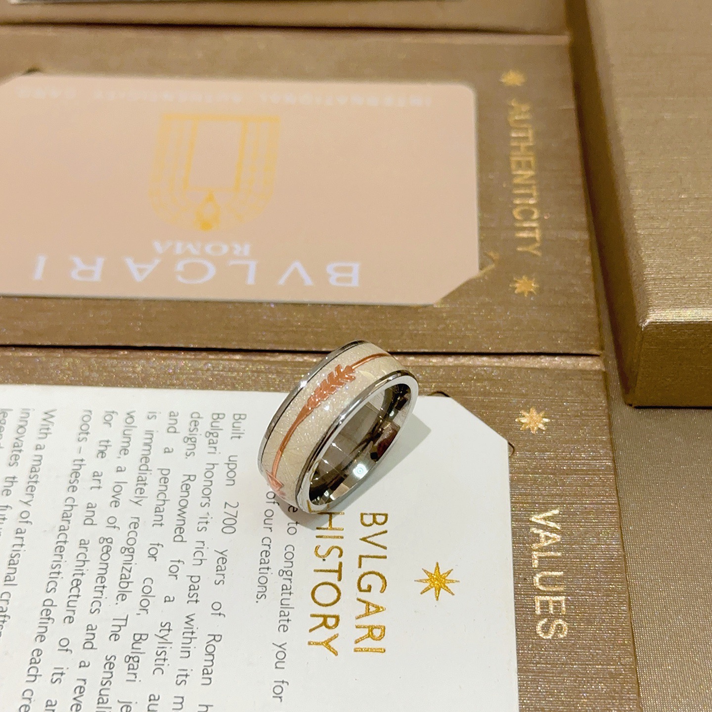 Bvlgari DIVAS DREAM ring silver-toned metal with rose gold arrow detail and white enamel inlay 10
