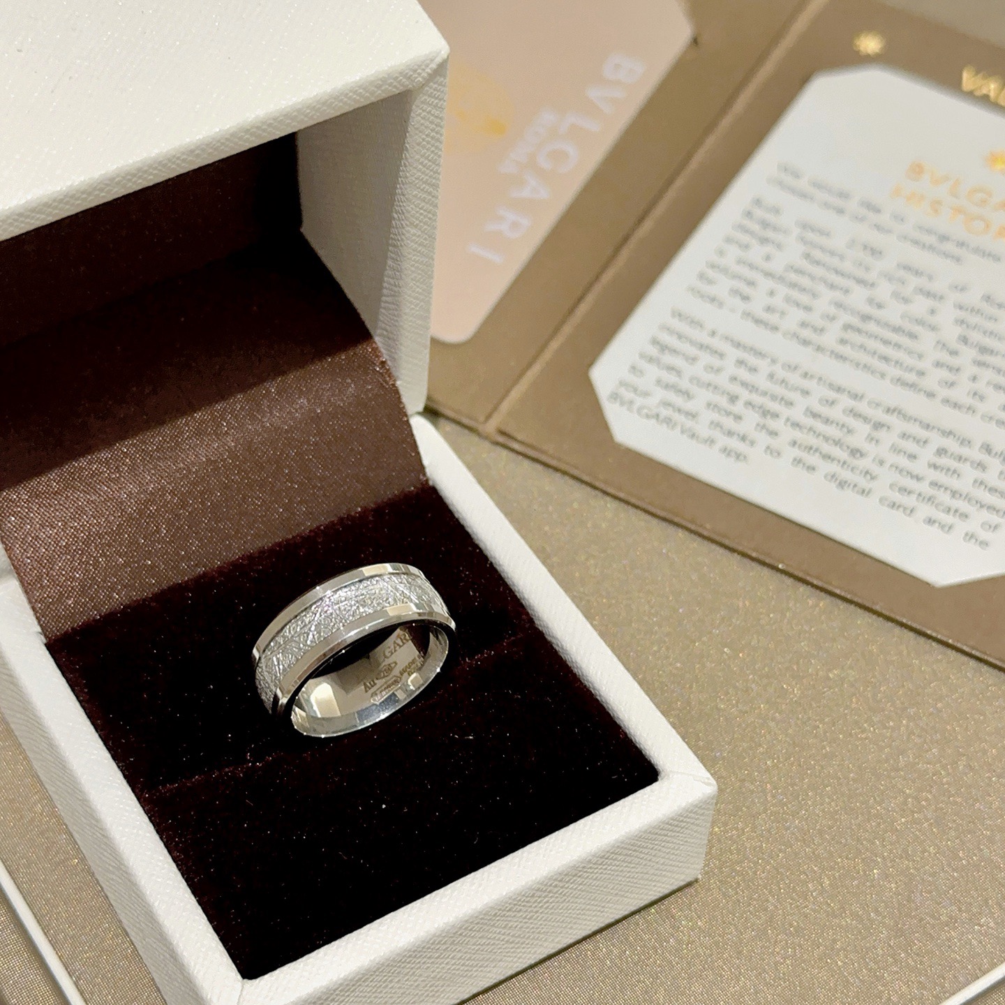 Bvlgari B zero1 ring silver white gold with diamond-paved textured band 10